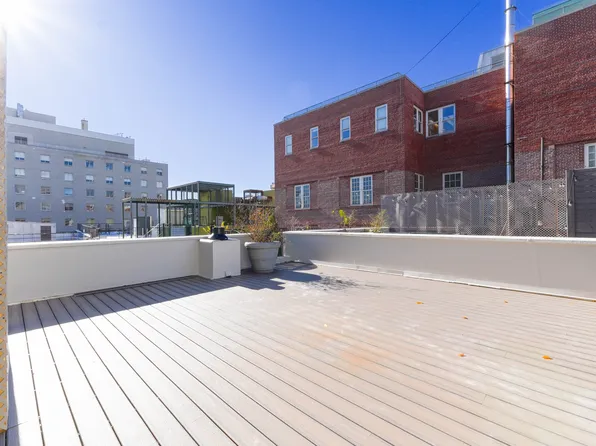 310 East 15th Street image 13 of 17