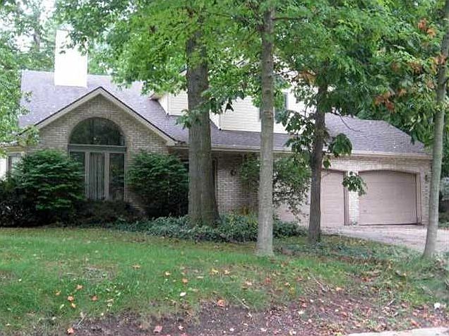 1st image of 8305 N Ravenwood Dr
