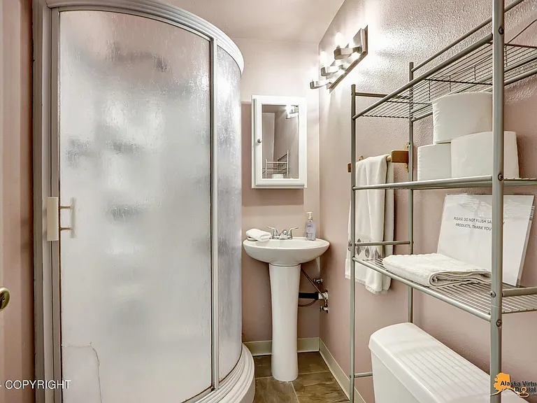4521 Arctic Blvd #B — Photo 23