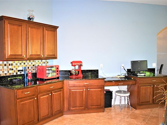 5th image of 2901 SW Fluvia St