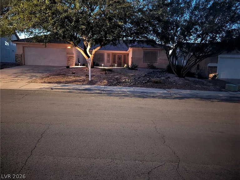 327 Perry Ellis Dr — Photo 40