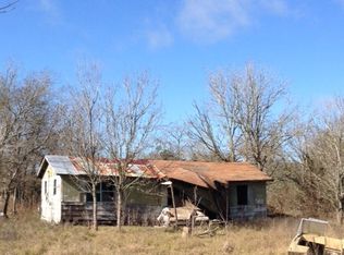 273 Independence St, Carmine, TX 78932