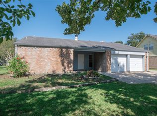 1204 N Heron Dr, Seabrook, TX 77586