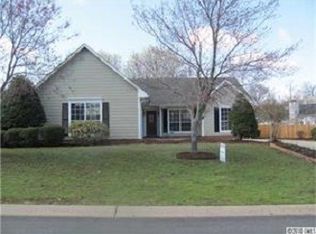 13737 Loch Loyal Dr, Charlotte, NC 28273