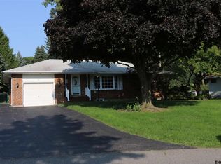 201 Shaker Park Dr, Albany, NY 12211