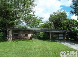 2226 Parkview Dr, Fort Myers, FL 33905