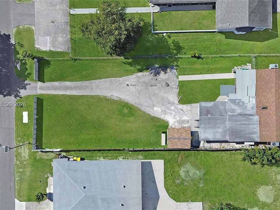 1st image of 4133 SW 52nd St