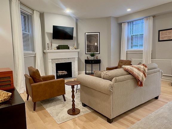 4th image of 135 Marlborough St APT 2