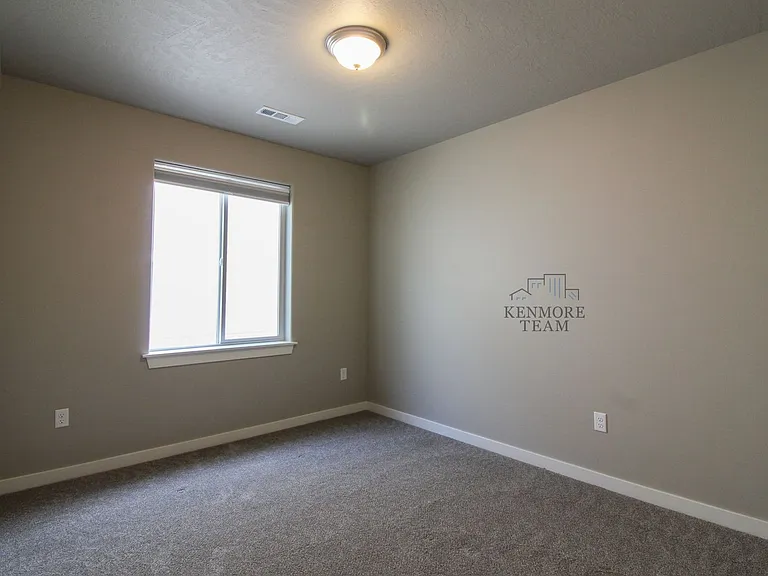 2950 Woodland Pl — Photo 13