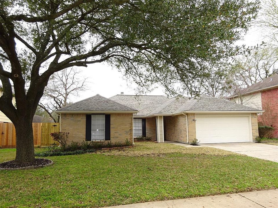 1st image of 16019 N Place Dr