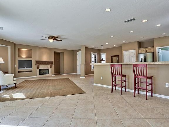4th image of 16134 W Desert Cove Way