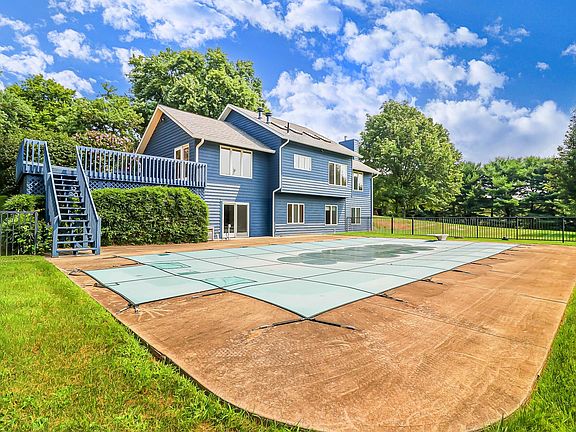 3rd image of 1794 Pleasantview Dr NE