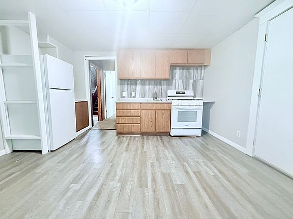 5th image of 2412 Olive St #3