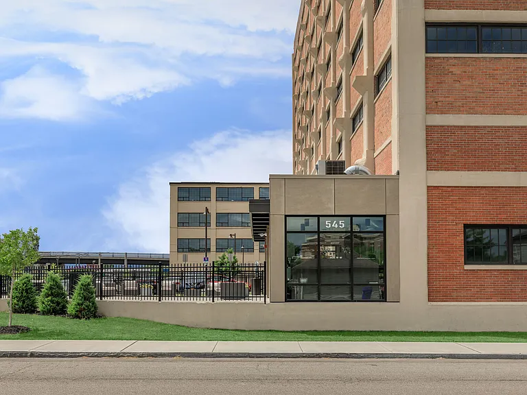 AP Lofts — Photo 15
