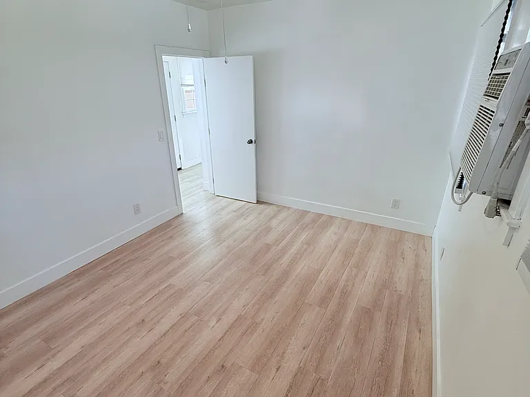 1704 Miramar St #1706 — Photo 11