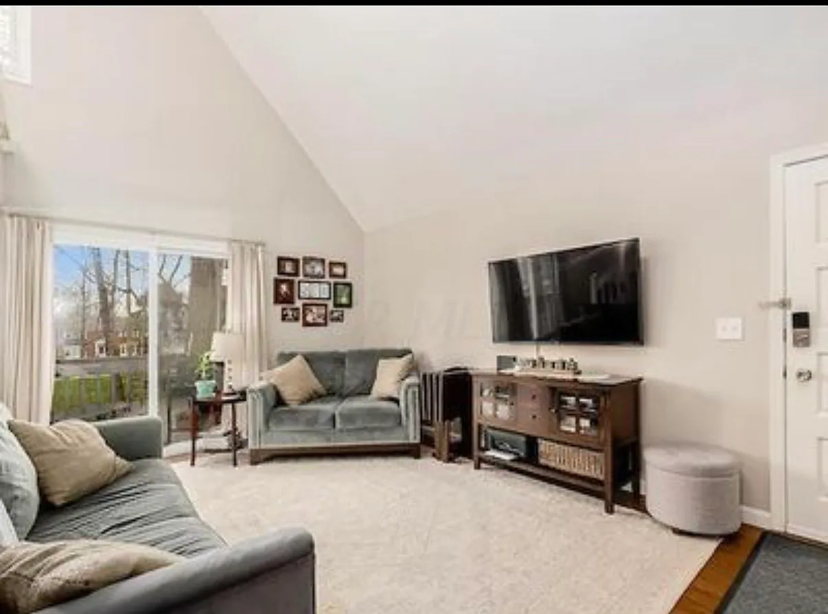 3 bed, 1527 sqft, $2,400 — Photo 4