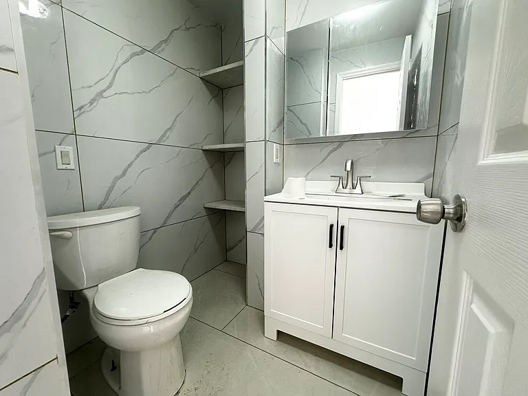 56 Ionia Ave #1A — Photo 2