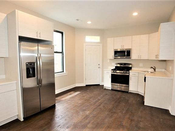5th image of 2758 N Richmond St #2A