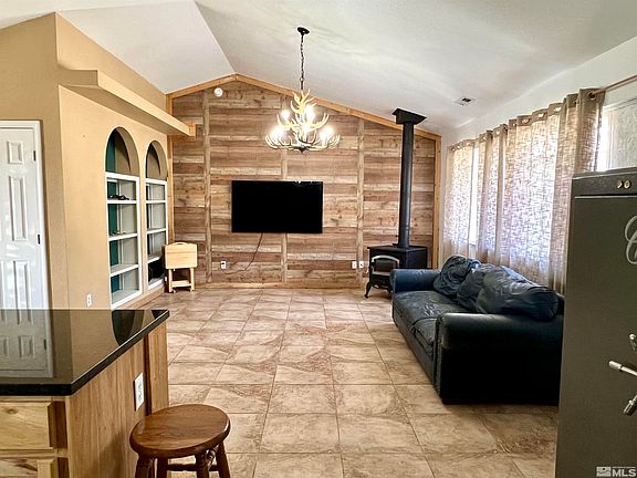 4th image of 8 Pebble Beach Dr