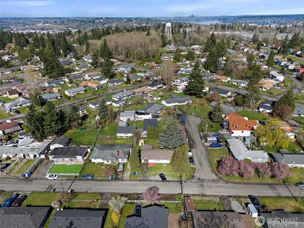 15851 118th Avenue SE, Renton, WA 98058