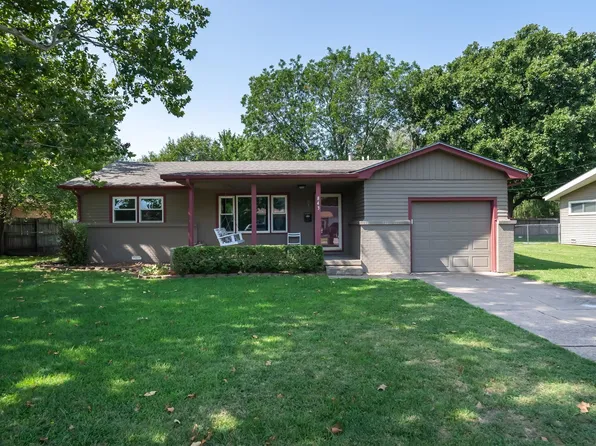 843 N Brownthrush Ln, Wichita, KS 67212