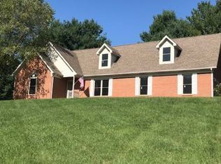 4303 Countryview Dr, Floyds Knobs, IN 47119