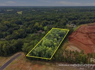 8300 Hickory Dr, Charlotte, NC 28215