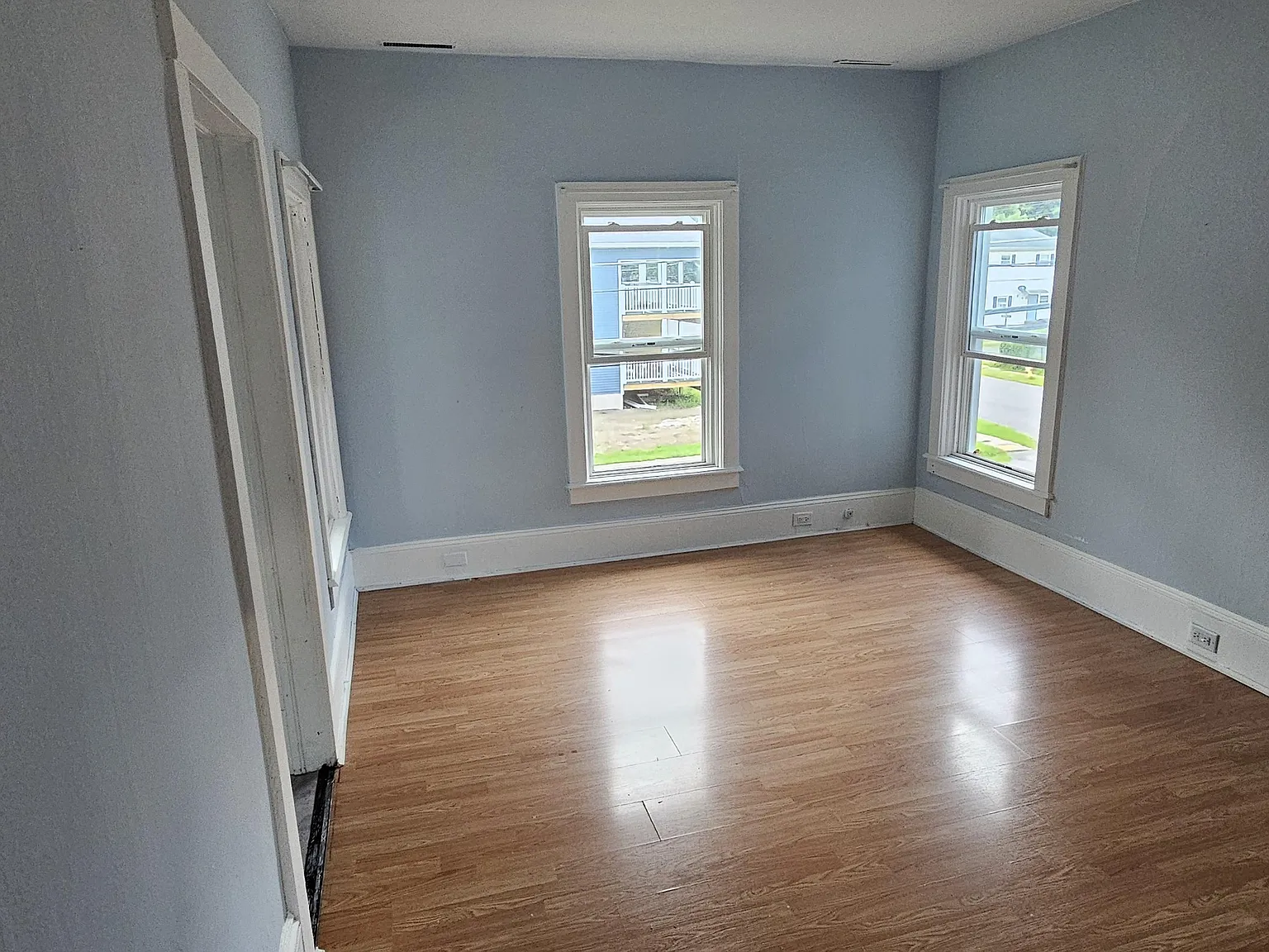 1 bed, 900 sqft, $1,150 — Photo 3