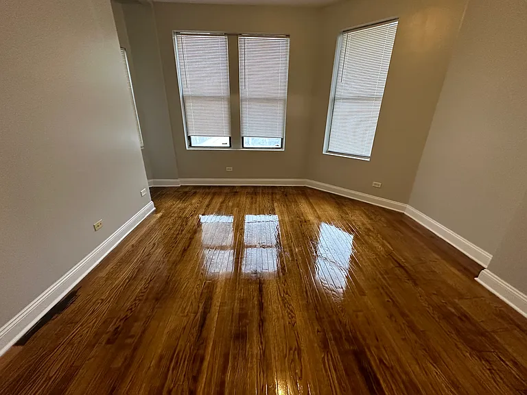 5218 S Michigan Ave — Photo 5