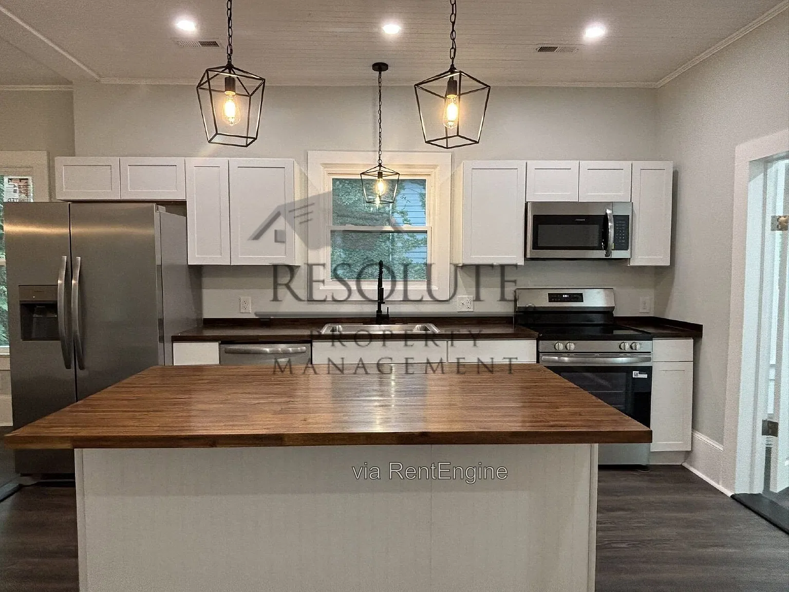 3 bed, 2.0 bath, 1557 sqft, $1,850 — Photo 4