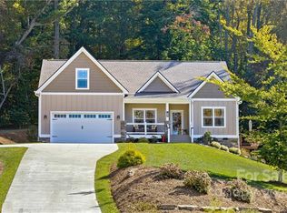 229 Olivet Ln, Fletcher, NC 28732