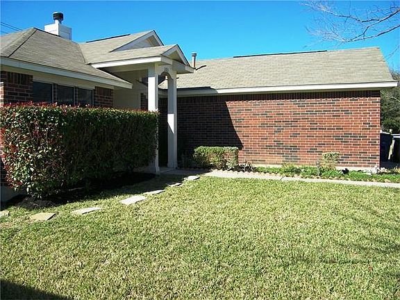 3rd image of 103 Willowbrook Dr