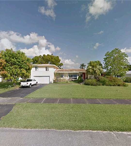 1st image of 9481 Palmetto Club Ln E