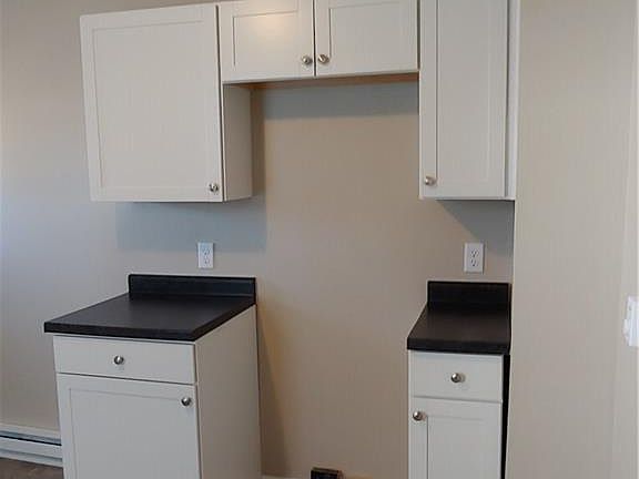 5th image of 240 Osborne St