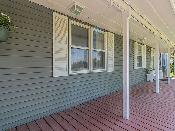 3rd image of 2118 County Road 1900 E