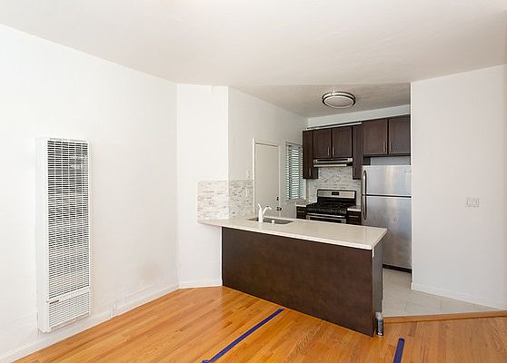 5th image of 805 Hayes St APT C