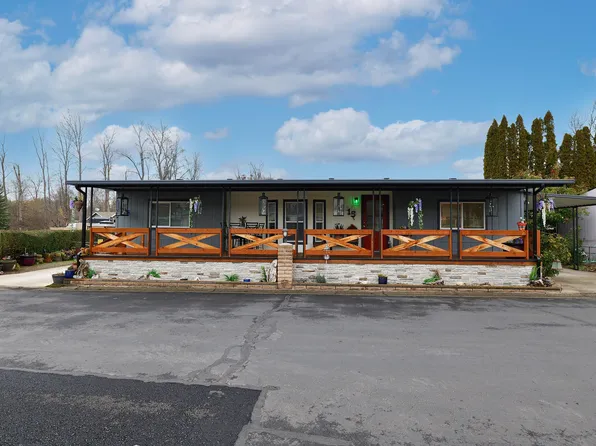 20055 Highway 62 Unit 15, Shady Cove, OR 97539