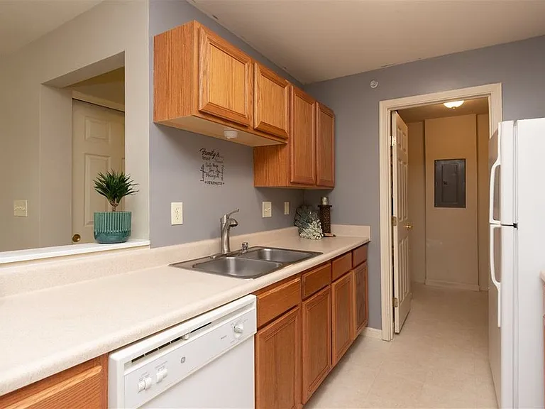559 Arthur Ct #3 — Photo 6