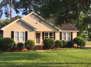 114 Bridge St, Fuquay Varina, NC 27526