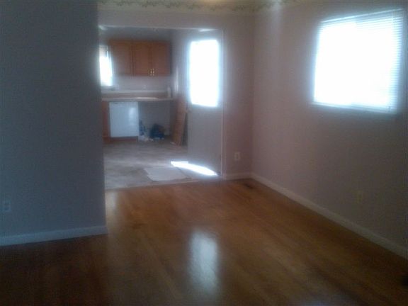 3rd image of 4492 Jackson St