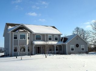 706 Rooster Ct, Colgate, WI 53017