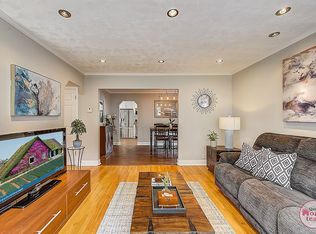 79-28 267th St, Glen Oaks, NY 11004