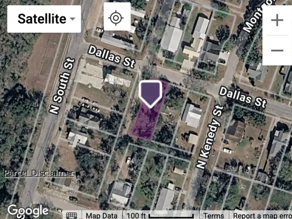 106 Dallas St, Yoakum, TX 77995
