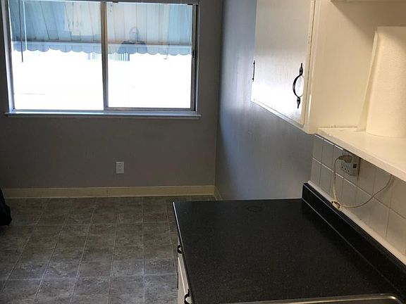 Kitchen eating area