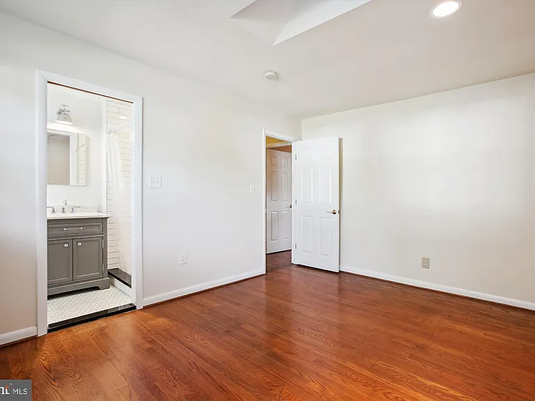 8509 Cyrus Pl — Photo 19