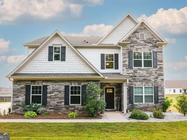 1279 Day Dr, Bogart, GA 30622