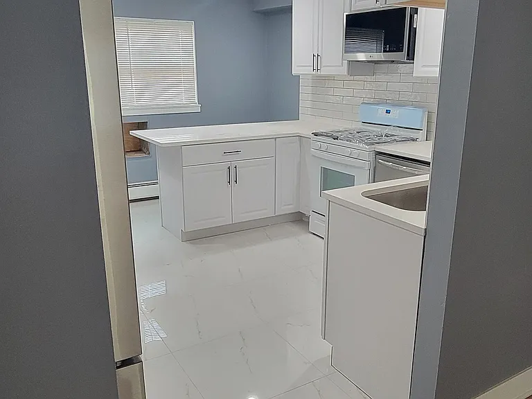 4250 W Lawrence Ave #2S — Photo 9