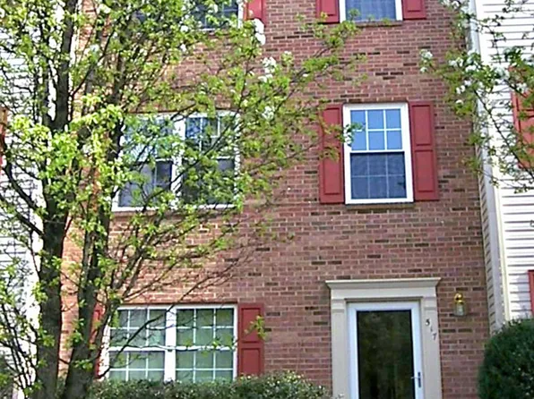 517 Clint Ln, Fredericksburg, VA 22405
