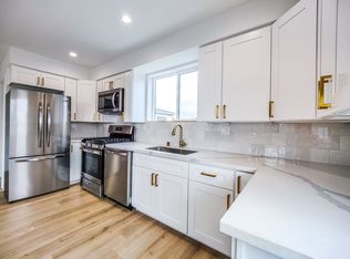 3811 Exposition Ave, Los Angeles, CA 90016