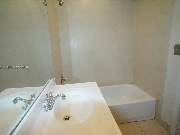 3650 Inverrary Dr #1M — Photo 18